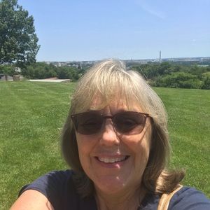 Meet your Posher, Cynthia